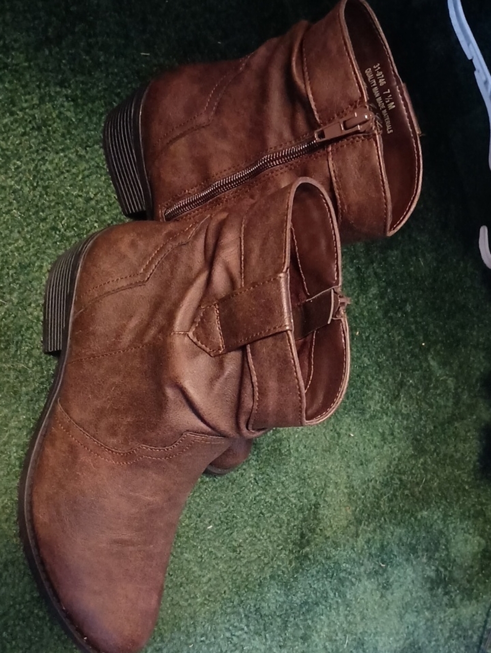 Women's Brown Ankle Boots - Classic Zip Western Style
